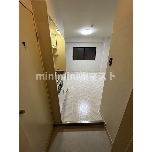 ハイエスト下寺の玄関