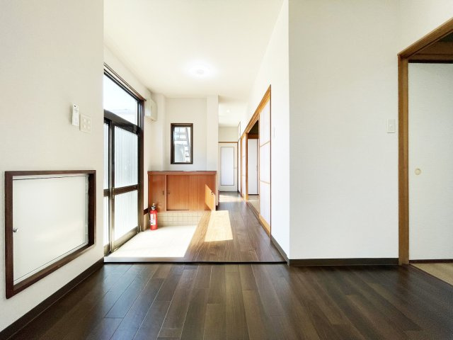 下助任HOUSEの内装