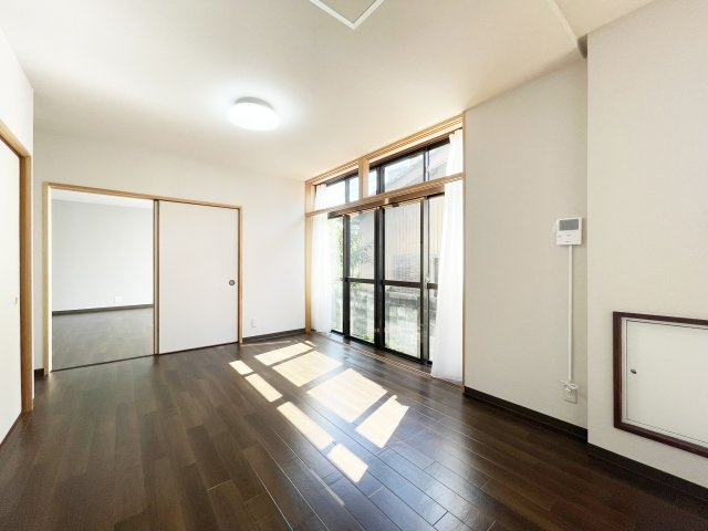 下助任HOUSEの居間・リビング