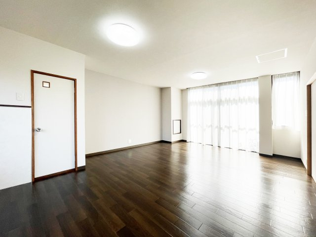 下助任HOUSEの居間・リビング