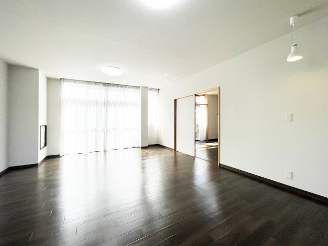 下助任HOUSEの居間・リビング