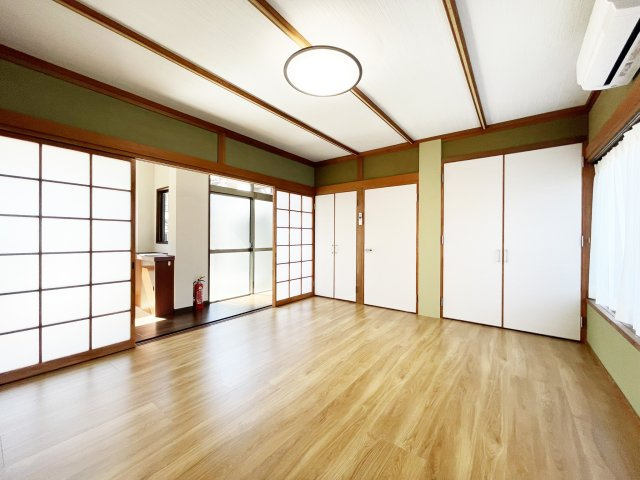 下助任HOUSEの居間・リビング