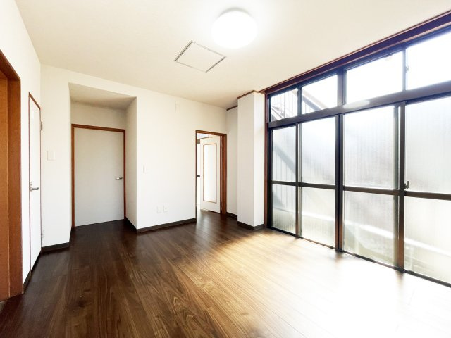 下助任HOUSEの居間・リビング