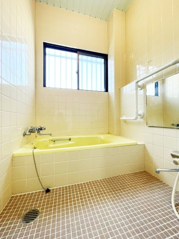 下助任HOUSEの浴室