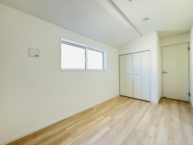 高浜市稗田町3-8-11『仲介手数料無料』新築戸建ての洋室