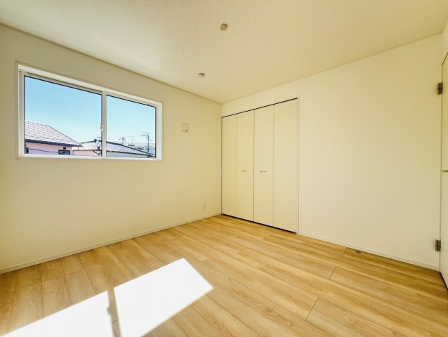 高浜市稗田町3-8-11『仲介手数料無料』新築戸建ての洋室