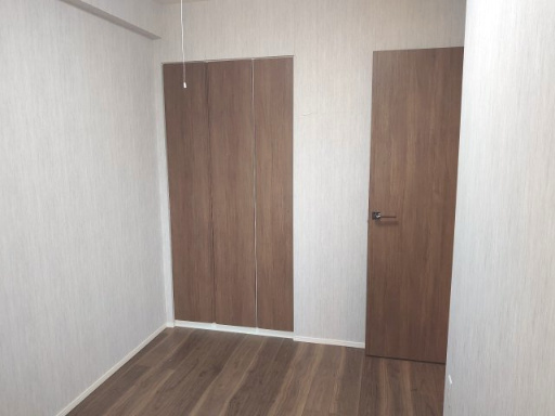 レーベン麓山　ＴＨＥ　ＭＡＳＴＥＲ 4階 ３ＬＤＫの洋室