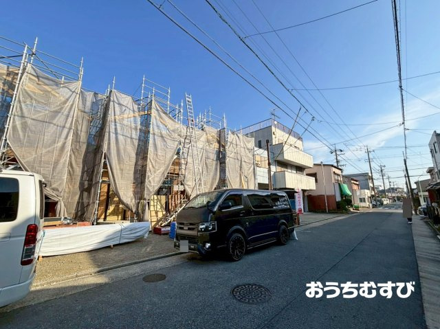 守山区川西2丁目 （全3棟）の前面道路含む現地写真