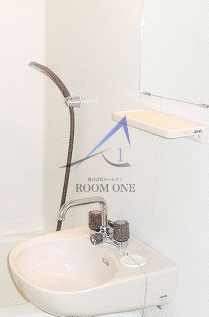 メゾンアップストリームの洗面所|洗面台です。