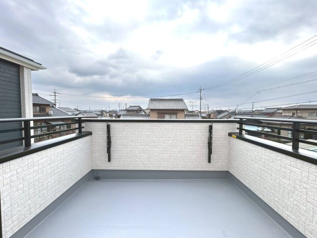 ブルーミングガーデン　江南市和田町本郷　全3区画分譲のバルコニー|バルコニーは南向きで洗濯物もよく乾きます！