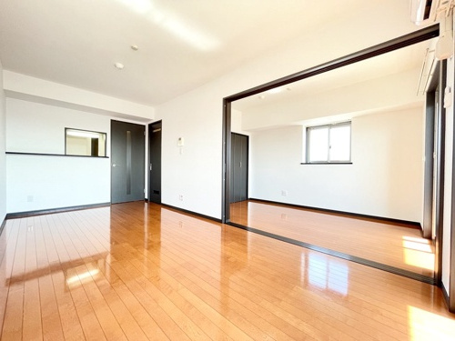 熊本市中央区上水前寺１丁目の賃貸マンションの居間・リビング