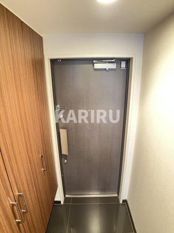 レジディア都島Ⅱの玄関