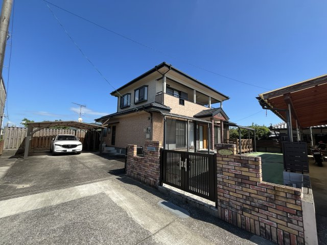 串間市大字南方　2階建て住宅の外観