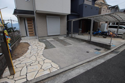 【駐車場】 | 桜ヶ丘町戸建て