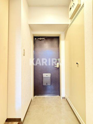 片町コートの玄関