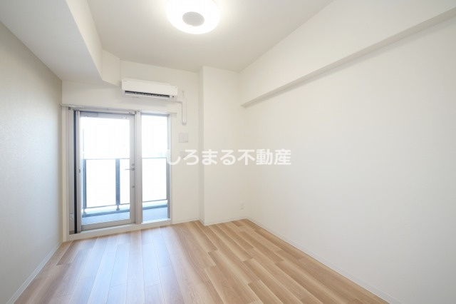 プレサンス朝潮橋ベイ・ブリーズの居間・リビング