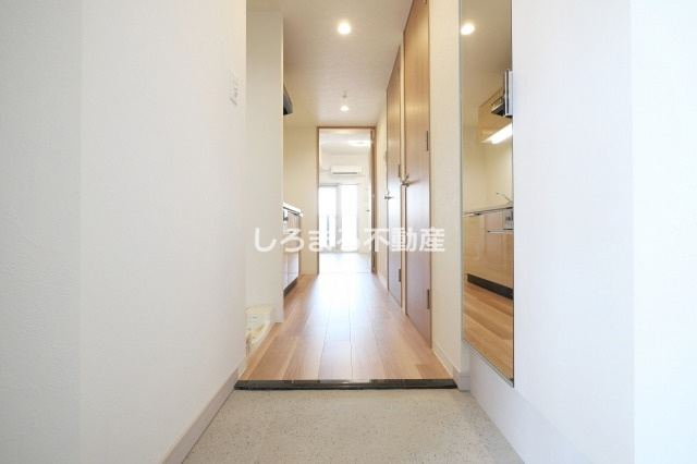 プレサンス朝潮橋ベイ・ブリーズの玄関