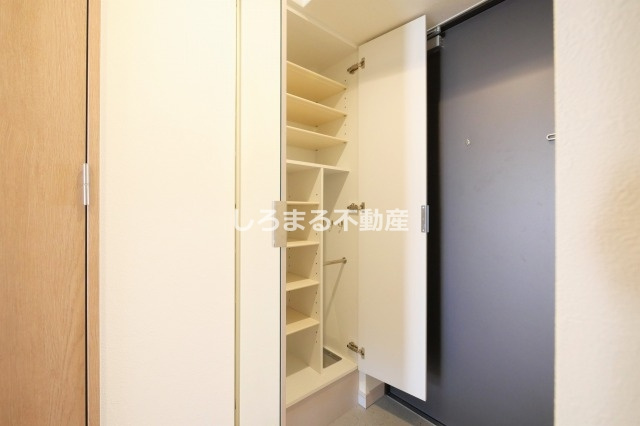 プレサンス朝潮橋ベイ・ブリーズの収納