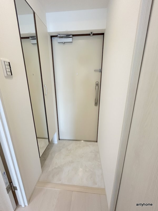 アーバンパーク新大阪　仲介手数料無料の玄関