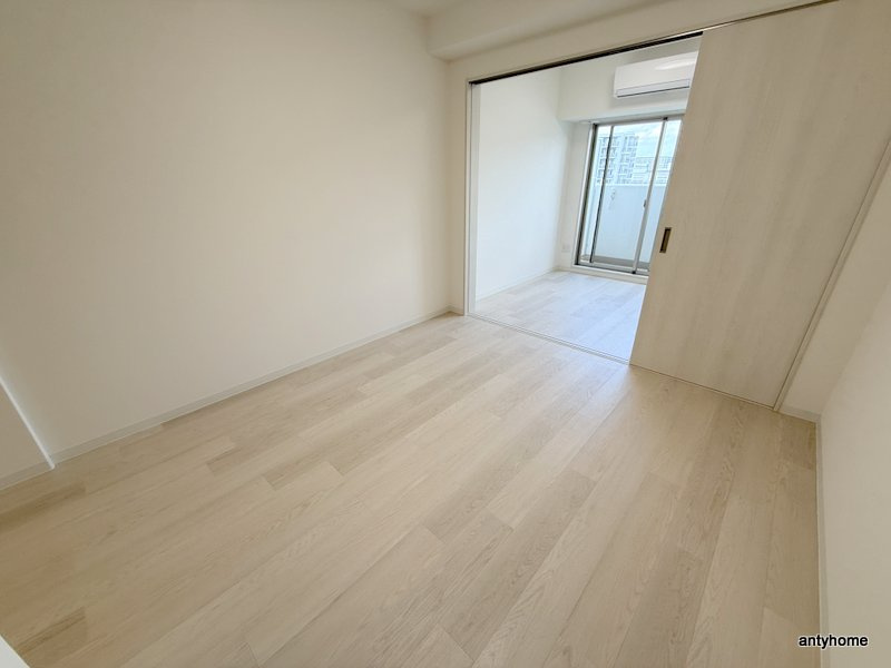 アーバンパーク新大阪　仲介手数料無料の居間・リビング