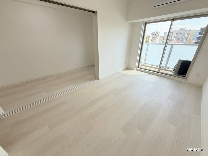 アーバンパーク新大阪　仲介手数料無料の居間・リビング