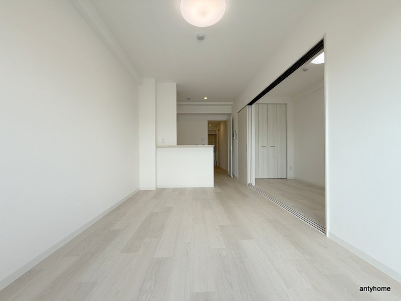 アーバンパーク新大阪　仲介手数料無料の居間・リビング