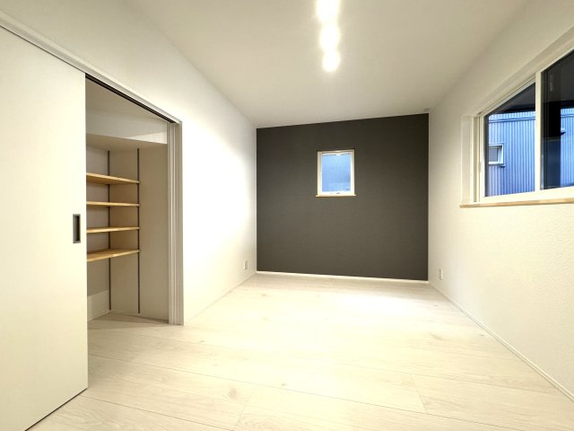 中央区下所島1丁目　新築戸建　1号棟の洋室