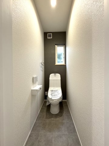 中央区下所島1丁目　新築戸建　1号棟のトイレ