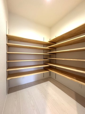 中央区下所島1丁目　新築戸建　1号棟の収納|
