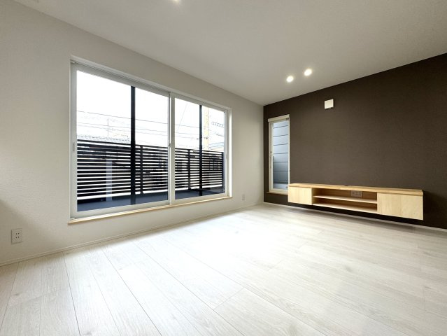 中央区下所島1丁目　新築戸建　1号棟の居間・リビング