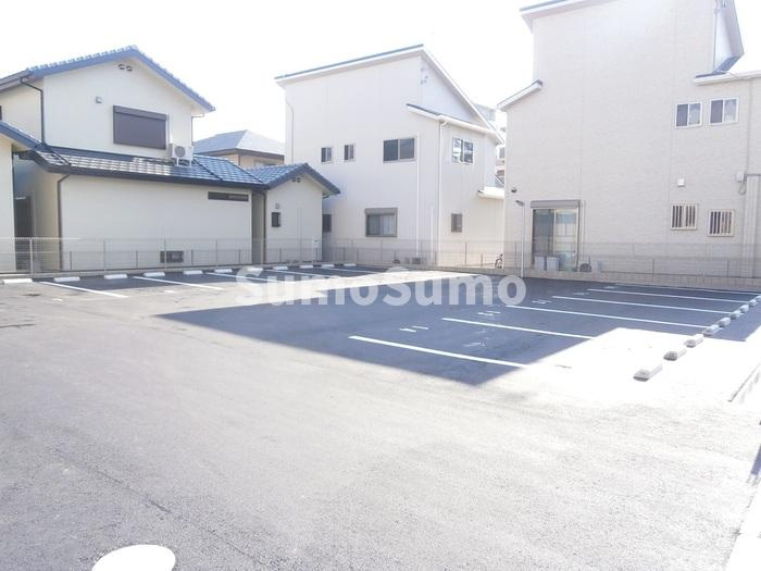 ポルト・ボヌールの駐車場|駐車場があります