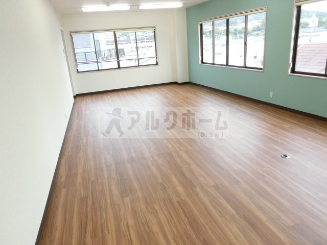 西村ビルの内装|柏原市国分本町1丁目