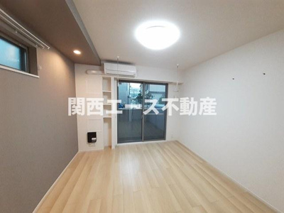 【居間・リビング】 | ゼファー四辻