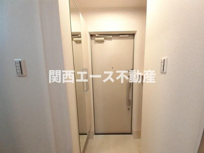 【玄関】 | ゼファー四辻