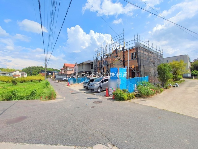 グラファーレ藤塚4期の前面道路含む現地写真