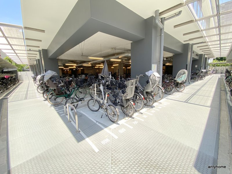 シティタワー東梅田パークフロント　仲介手数料無料の駐車場