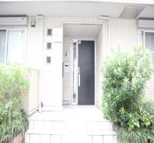 スプルース　ヴィラのエントランス