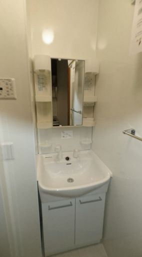 スプルース　ヴィラの独立洗面台