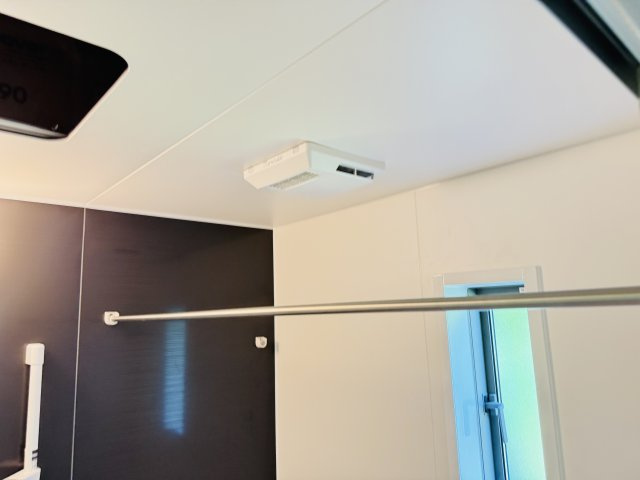 【冷暖房・空調設備】 | 柏市花野井新築戸建（花野井第10） | 雨の日も安心の浴室乾燥機つき