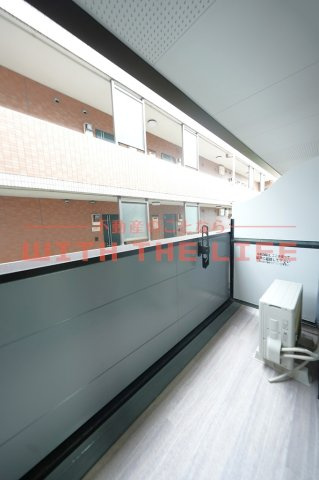 メゾンド・アブリール【10,000円キャッシュバック対象物件】のバルコニー|開放的で明るい空間を演出してくれるバルコニーです