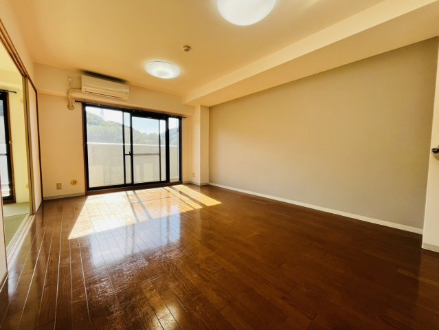 リベール須磨妙法寺の居間・リビング