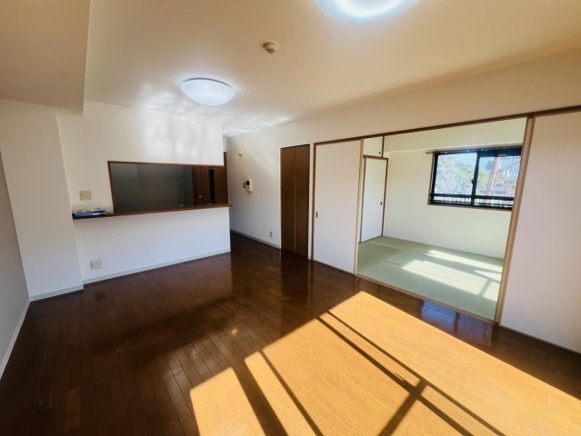 リベール須磨妙法寺の居間・リビング