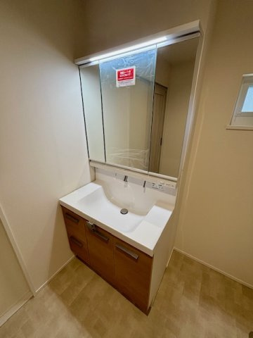 久留米市荒木町荒木16号地の洗面所