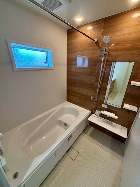 久留米市荒木町荒木16号地の浴室