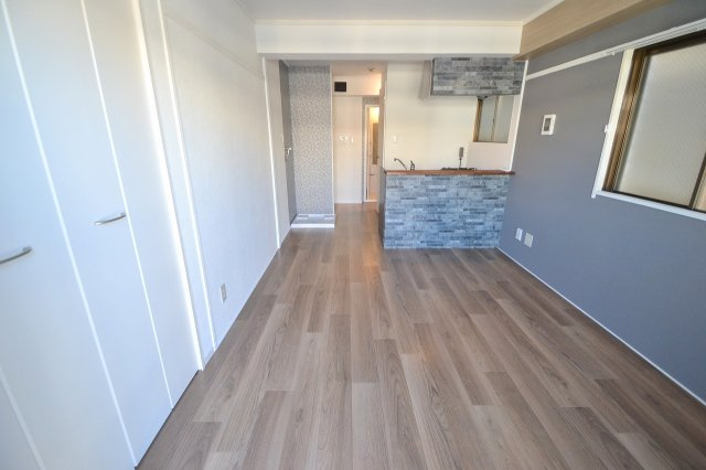 広島市中区舟入本町の賃貸マンションの内装