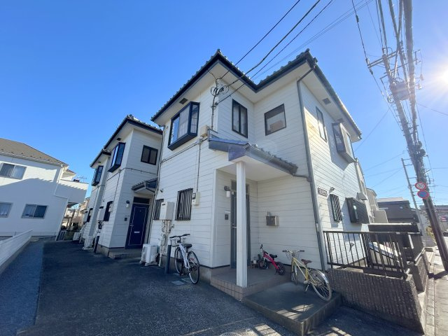 クレストハイムの外観