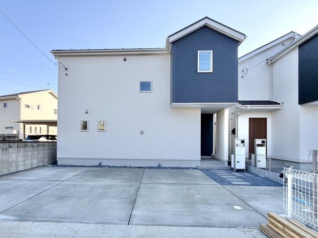 【新築戸建】高崎石原24-1期の外観|■外観｜土日のご見学はもちろん、平日・夜間のご案内も大歓迎です♪「今から見たい」や「仕事終わりに見たい」にもご対応できますのでお気軽にお問い合わせください♪