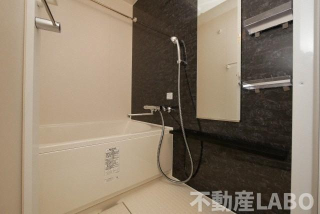 リヴェント難波サウスの浴室