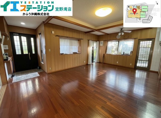 宇地泊2丁目　戸建ての居間・リビング|※画像はAI処理により家具を消去しています。