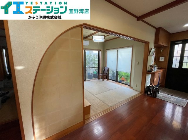 宇地泊2丁目　戸建ての和室|※画像はAI処理により家具を消去しています。